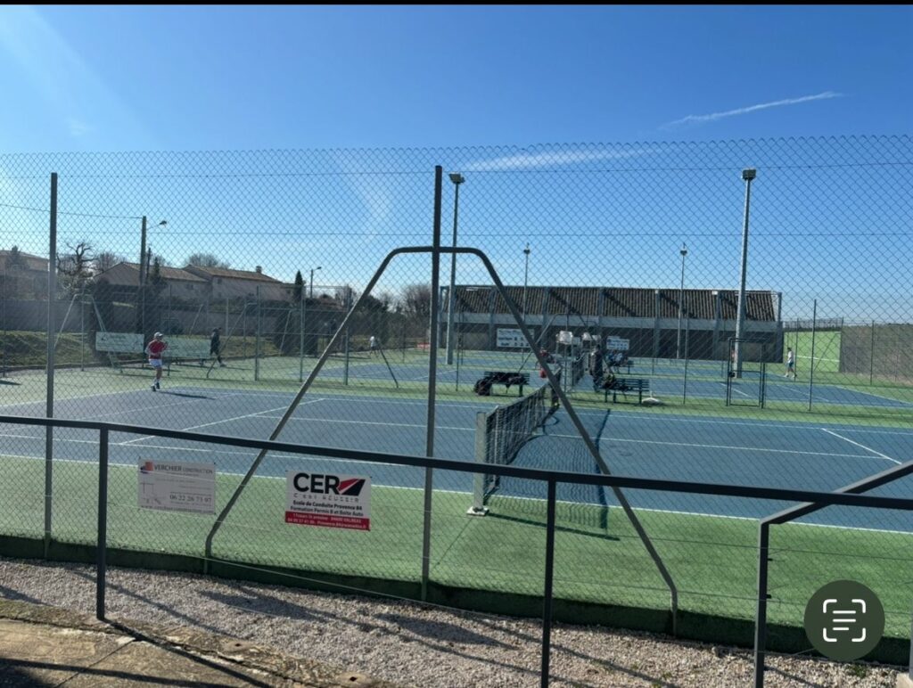 COURTS EXTERIEURS 1