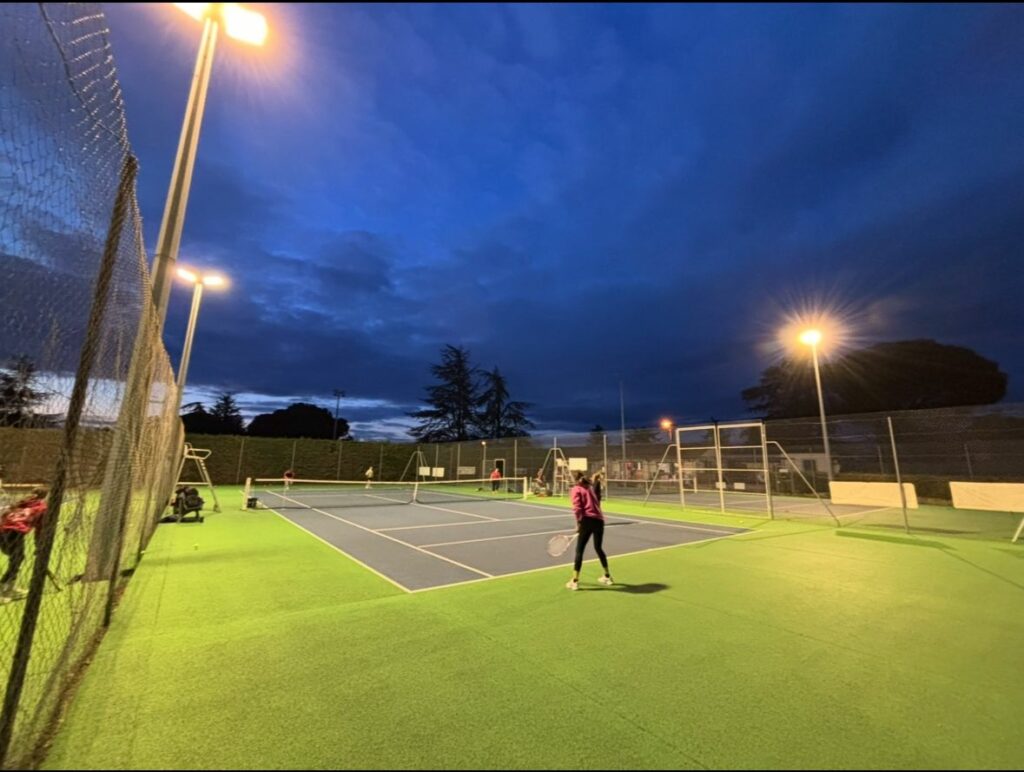 COURTS EXTERIEURS 2