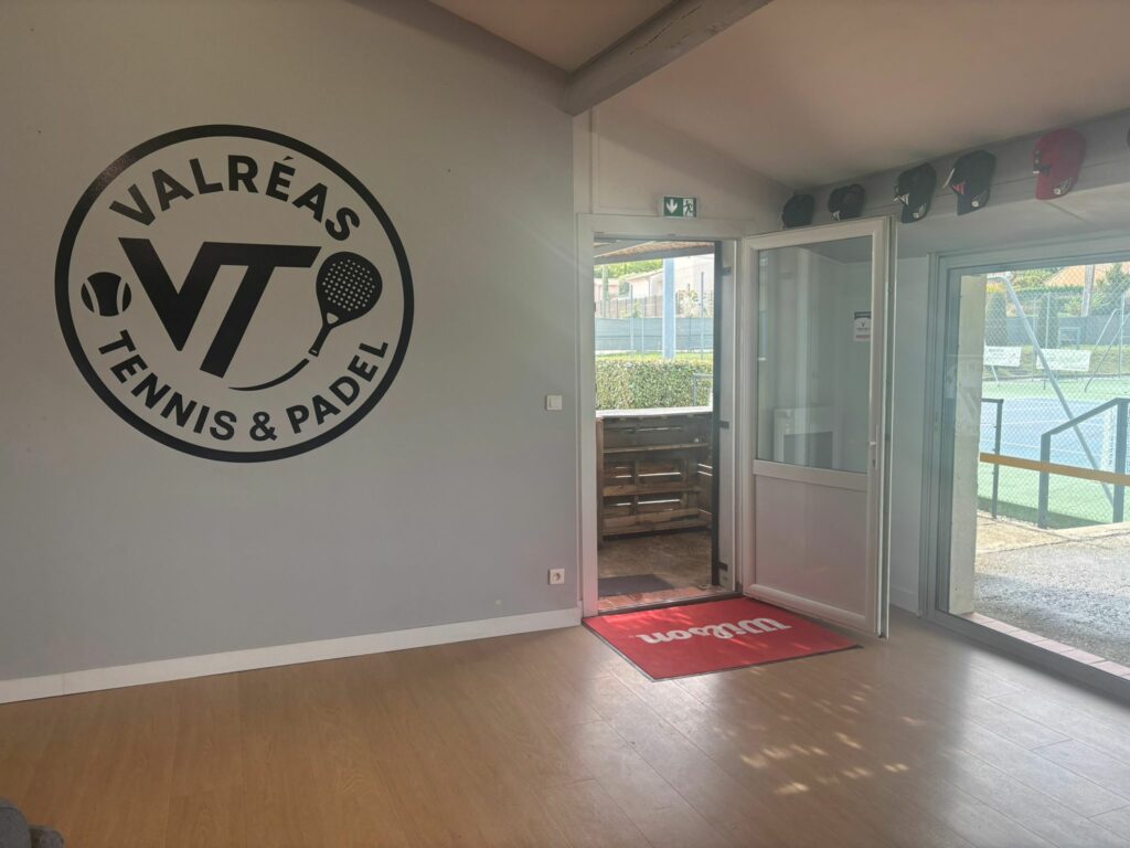 CLUB HOUSE 1